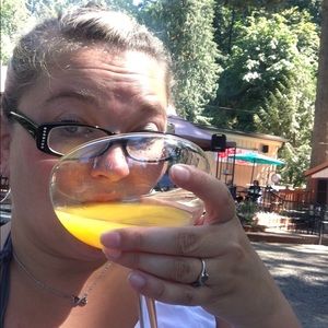 Meet your Posher, Nina